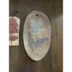 Clay Pottery Round Wall Plaque Flowers Stems Oak Leaf Tag Shape